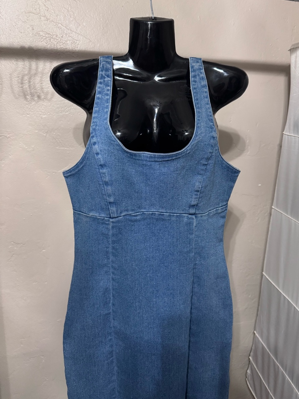 Haute Monde Medium Wash Structured Denim Seam Detail Maxi Dress - Small - Picture 3 of 8